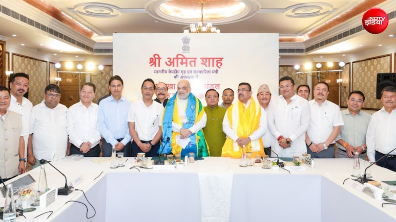 पश्चिम बंगाल के पहाड़ी क्षेत्र की अलग पहचान की उठी मांग, अमित शाह ने दिया समाधान का भरोसा