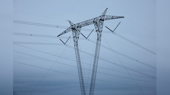 AI's Volatile Power Demand Is Damaging Its Own Data Centers