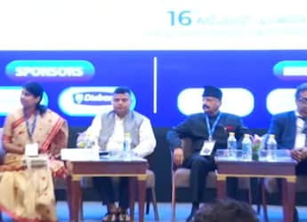 AI In Healthcare: Doctors Must Stay Accountable, Experts Say