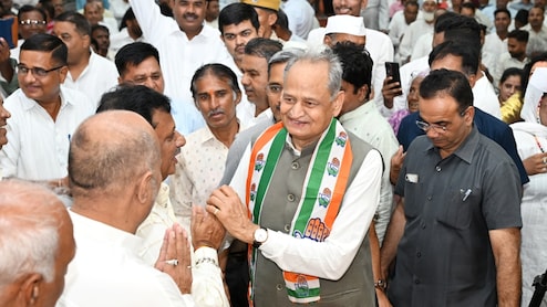 खुद के समर्थन में नारे लगे तो गहलोत ने जताई आपत्ति, कार्यकर्ताओं को दी नसीहत- लक्ष्मण रेखा पार मत करो