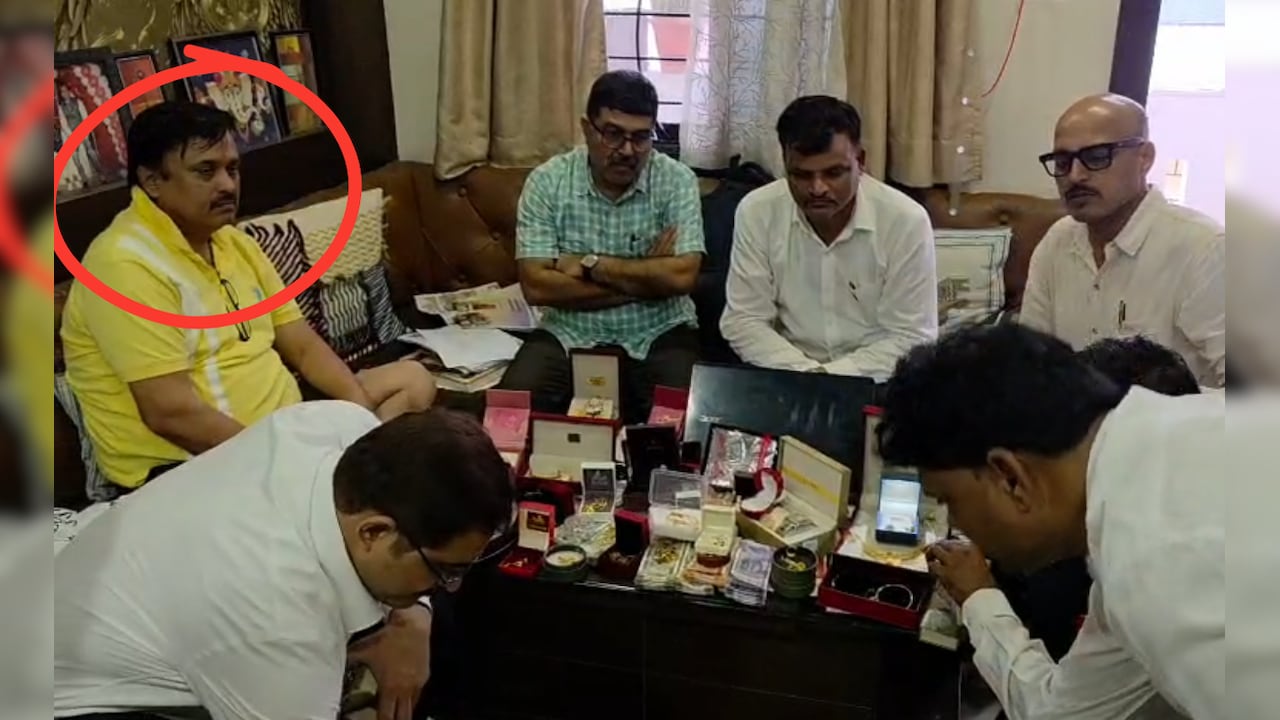 80 लाख वेतन, 2.53cr का खर्च! निगम अफसर के ठिकानों पर लोकायुक्त का छापा, करोड़ों की संपत्ति जांच के घेरे में