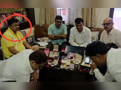 इंदौर में मिला करोड़पति अफसर, लोकायुक्त रेड में मिली करोड़ों की दौलत, पत्नी के नाम पर दो आलीशान मकान