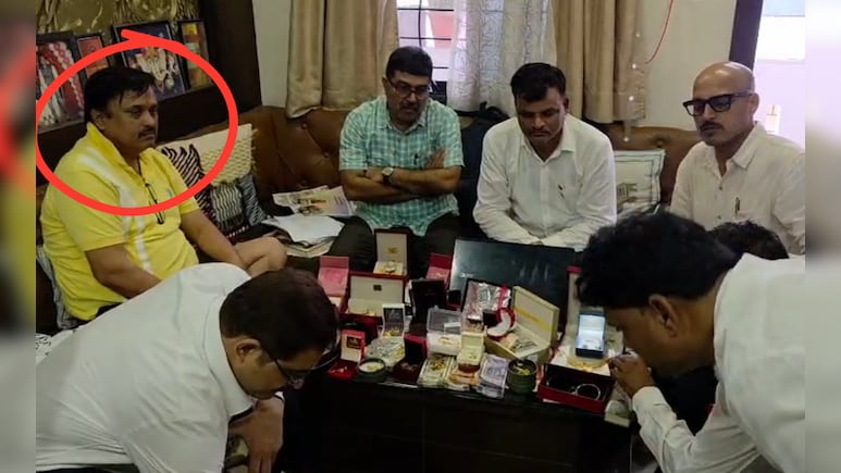 80 लाख वेतन, 2.53cr का खर्च! निगम अफसर के ठिकानों पर लोकायुक्त का छापा, करोड़ों की संपत्ति जांच के घेरे में