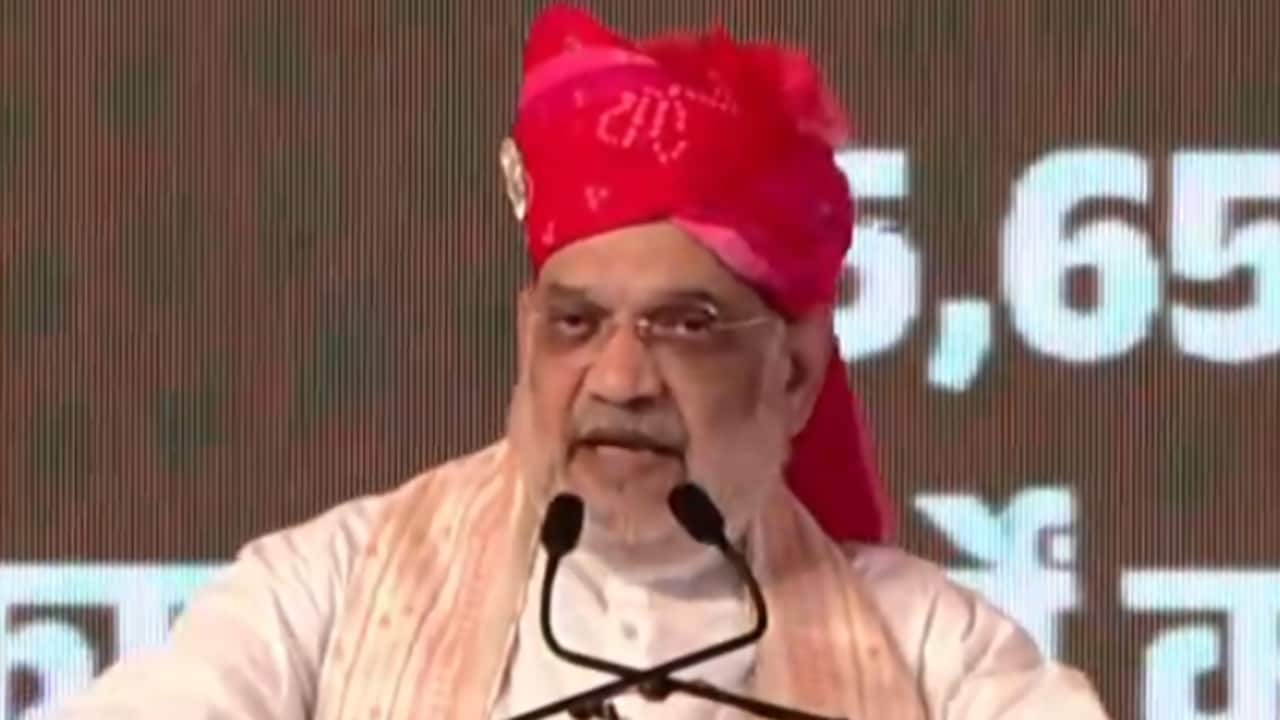 66 लाख से ज्यादा किसानों के खाते में आए 667 करोड़ रुपये, जानिए अमित शाह ने किन योजनाओं से भर दी झोली