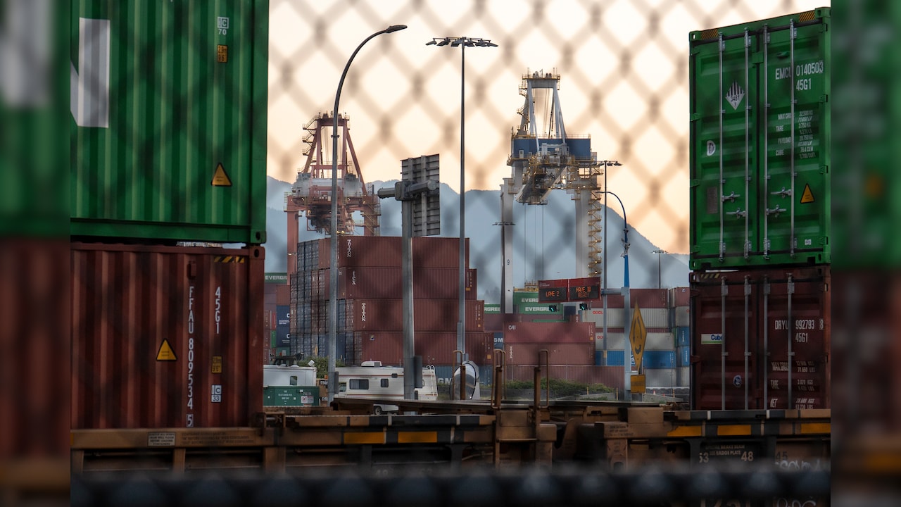 Canada To Unveil Trump Tariff Response Including Loans, Benefits