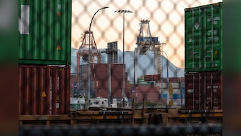 Canada To Unveil Trump Tariff Response Including Loans, Benefits