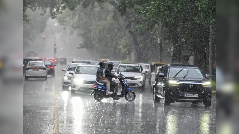 MP Weather Today: अगले 24 घंटे जबलपुर-चंबल-नर्मदापुरम संभाग के लिए भारी, IMD ने 26 अगस्त तक जारी किया अनुमान