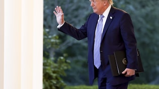 US Said To Hold Off On Tariffs Until After Xi-Trump Summit