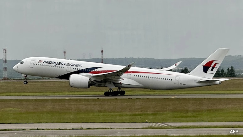 Indian Man Dies On Malaysia Airlines Flight To Sydney After 'Asthma Attack' Indian Man Dies On Malaysia Airlines Flight To Sydney After 'Asthma Attack'