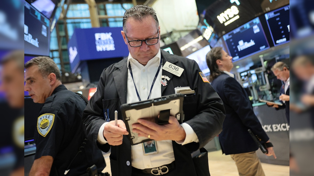 Wall Street Highlights: S&P 500, Nasdaq Fall As 10-Year Yield Hits Highest Level Since 2007