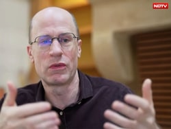 Artificial Intelligence Sentient, Self-Aware: AI Risk Expert Nick Bostrom
