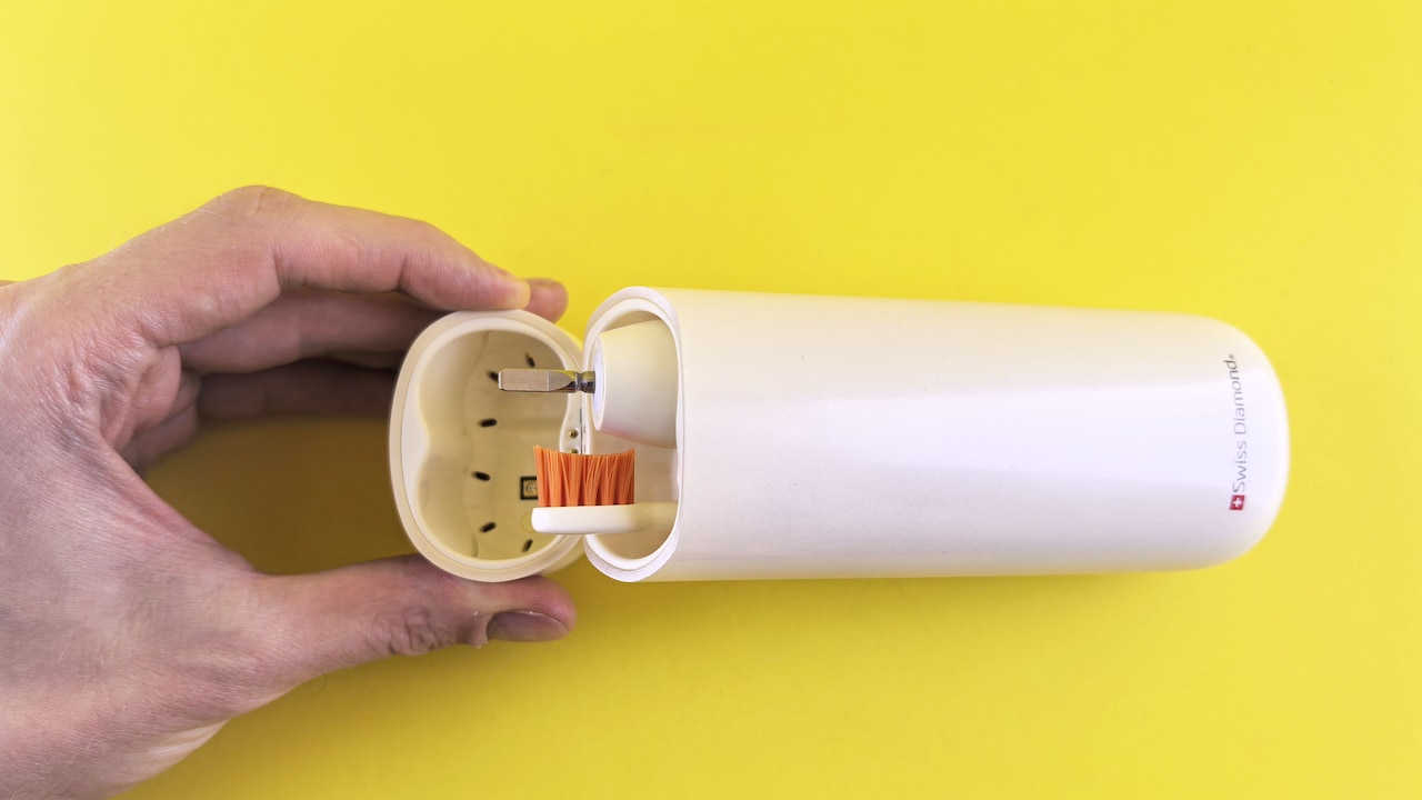 10 Habits That Make Electric Toothbrush Heads Wear Out Faster 10 Habits That Make Electric Toothbrush Heads Wear Out Faster