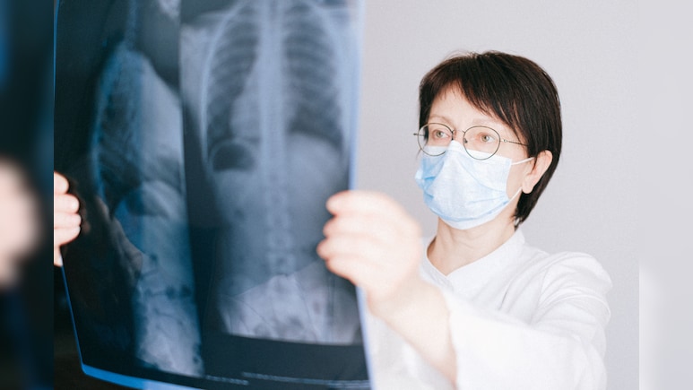 Chinese Man Goes To Hospital With Blood In Urine, Doctors Find 36mm Needle In His Heart