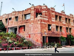 'यौन संबंध के बदले एक्स्ट्रा मार्क्स, वाइवा में अश्लील कमेंट्स...', JNU छात्राओं ने प्रोफेसर पर लगाए आरोप