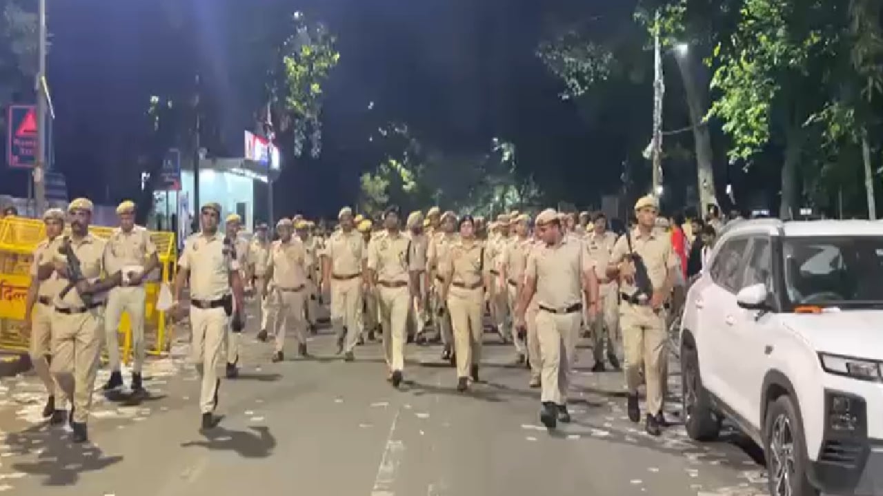 पुलिस अलर्ट