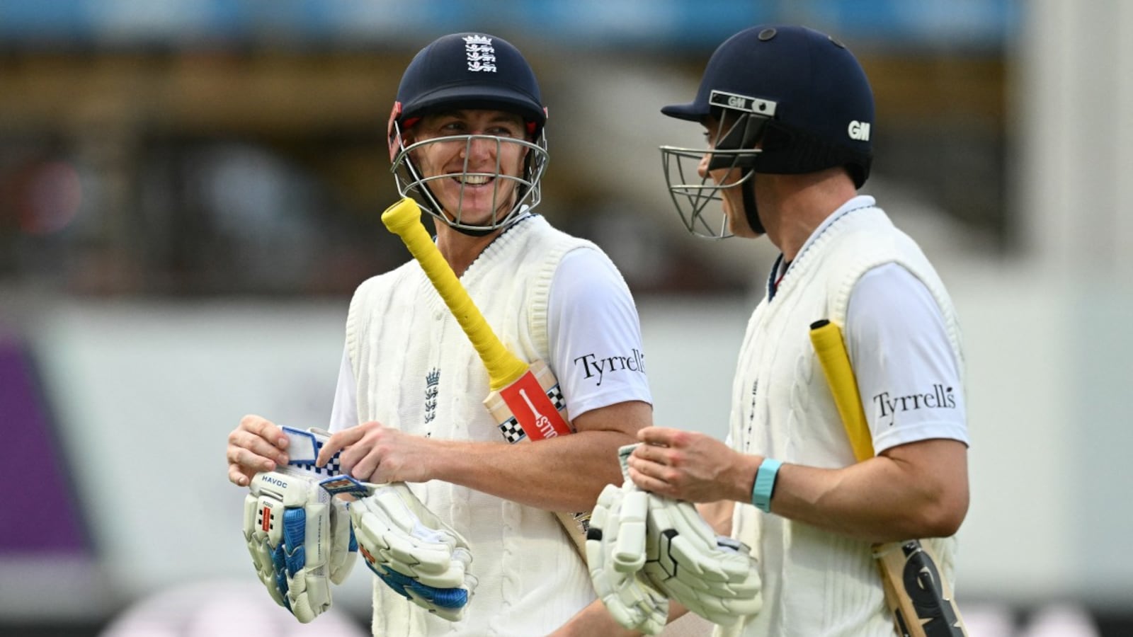England vs Pakistan Live Updates, 3rd Test Day 2: Pakistan Aims To Bundle Out England At Earliest