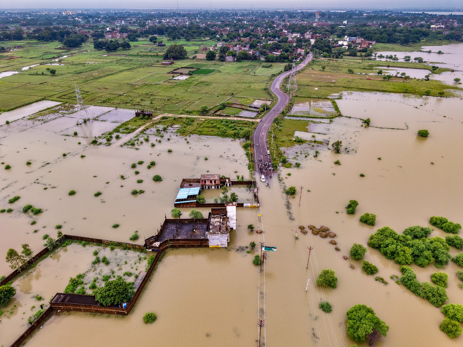 UP Flood: प्रयागराज में बाढ़ का खतरा UP Flood: प्रयागराज में बाढ़ का खतरा