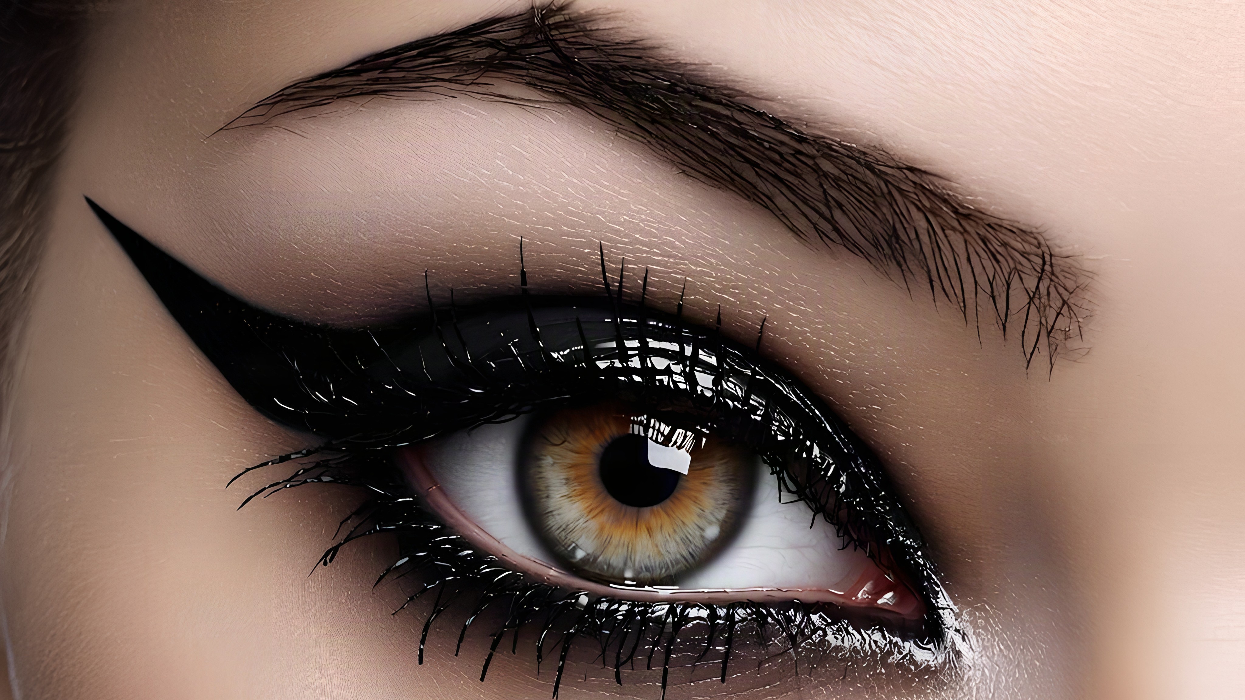 How To Create Long-Lasting Festive Eye Makeup At Home