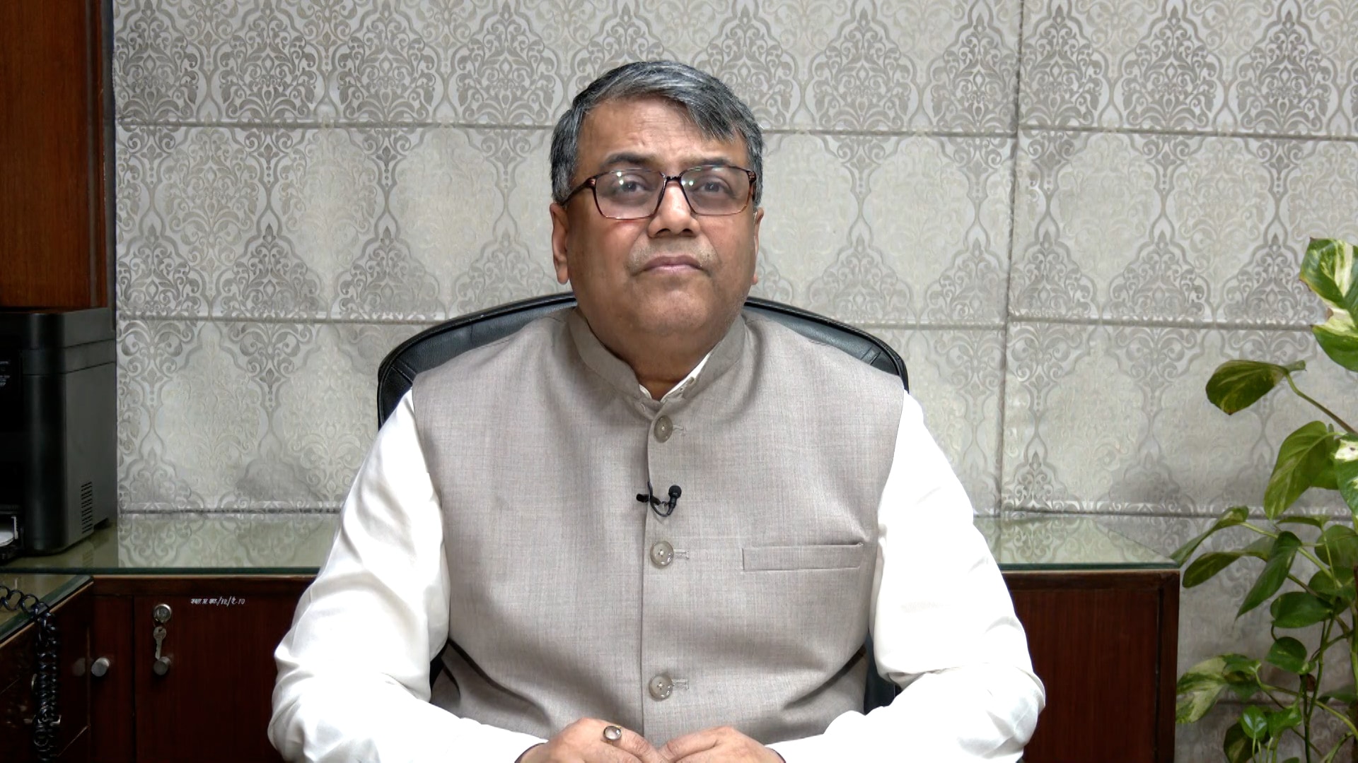 'Wake Up And Smell The Coffee': SBI Economist Hits Out At India's 'Doomsdayers'