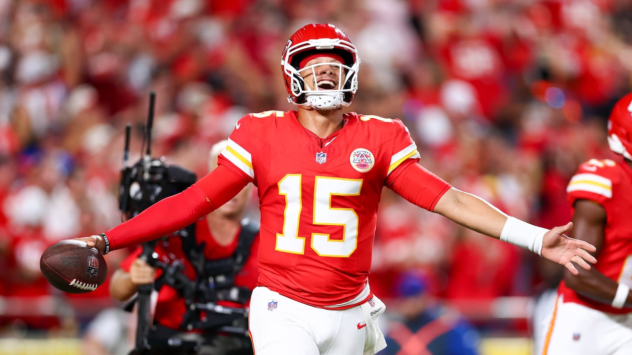 Patrick Mahomes Gets Big Praise After Kansas City Chiefs’ Surprising Moment With Indianapolis Colts