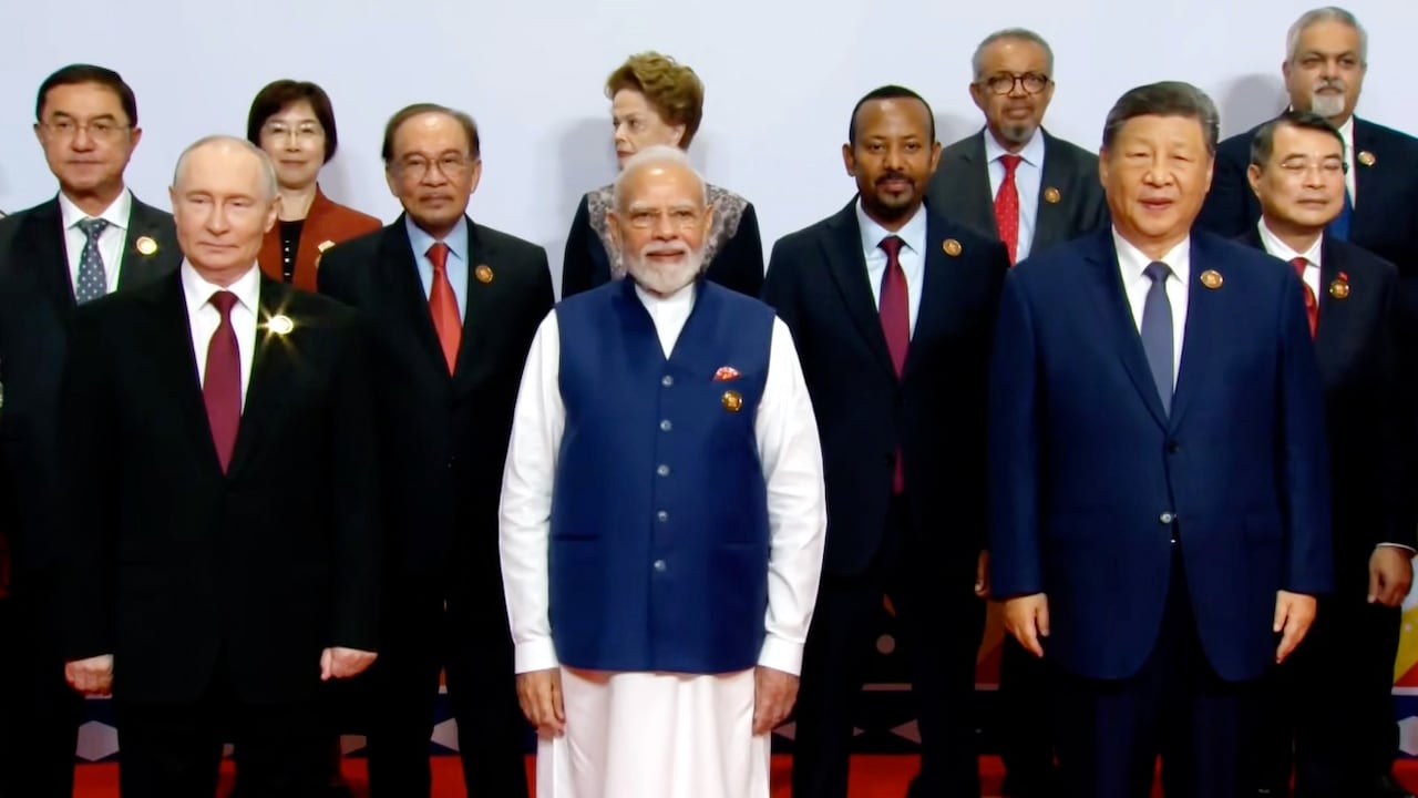 PM Modi Flanked By Putin, Xi Jinping In BRICS Day 2 Family Photo