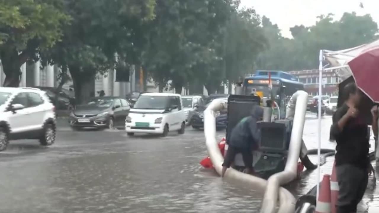 Waterlogging In Delhi, Red Alert For Heavy Rain, Flight Delays Expected
