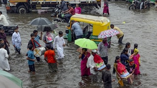क्या बला है मॉनसून ट्रफ जिसने रोकी बारिश की विदाई, दिल्ली-यूपी से राजस्थान-गुजरात तक बरसात का नया झोंका आएगा