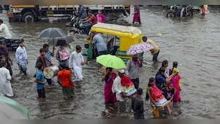 क्या बला है मॉनसून ट्रफ जिसने रोकी बारिश की विदाई, दिल्ली-यूपी से राजस्थान-गुजरात तक बरसात का नया झोंका आएगा