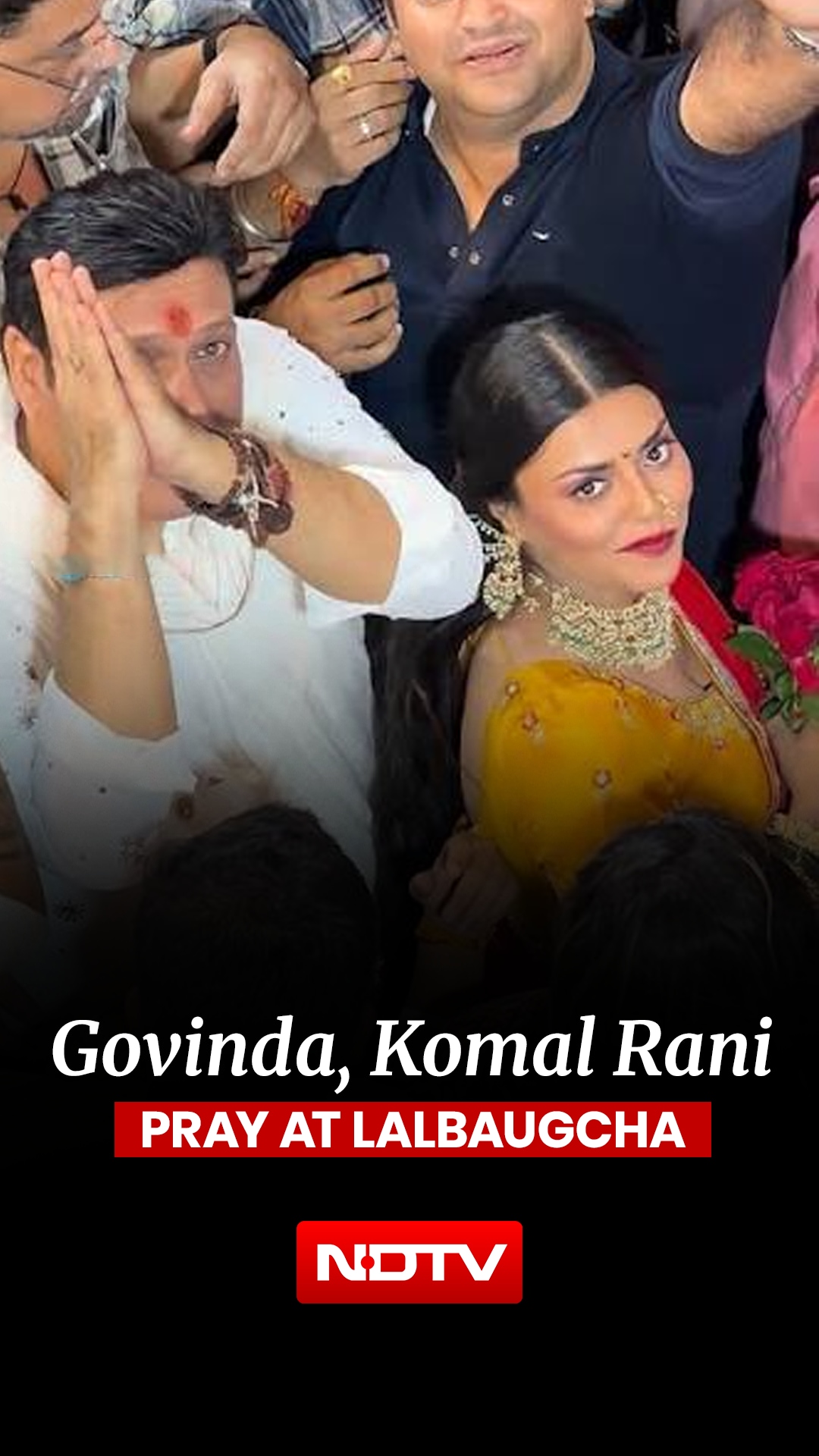 Video: Govinda Seeks Blessings At Lalbaugcha Raja With Komal Rani