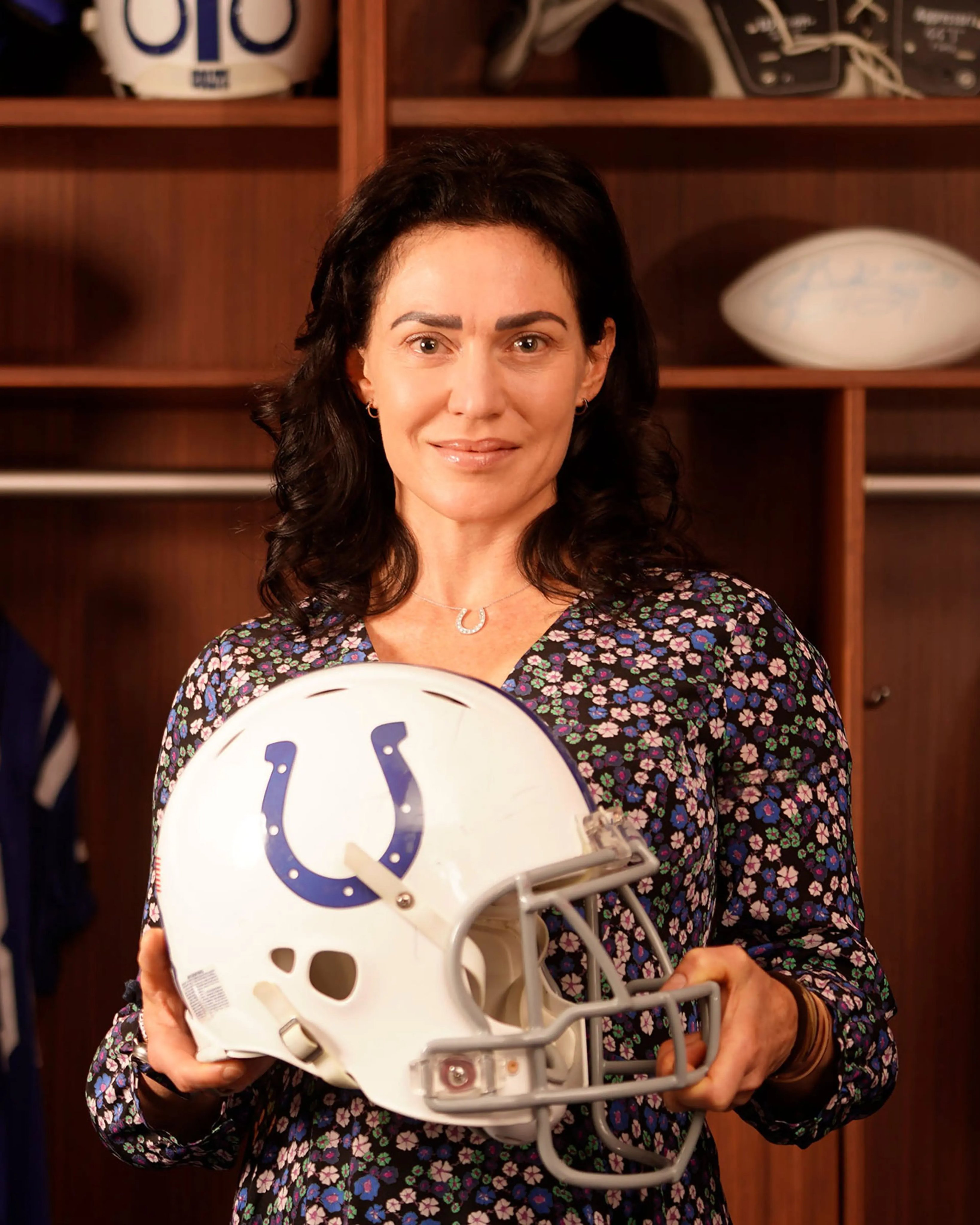 Viral sideline clip raises questions about Colts owner Carlie Irsay-Gordon’s role