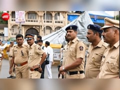 मुंबई में तेज रफ्तार BMW ने पैदल यात्रियों को मारी जोरदार टक्कर, 3 लोगों की मौके पर ही मौत