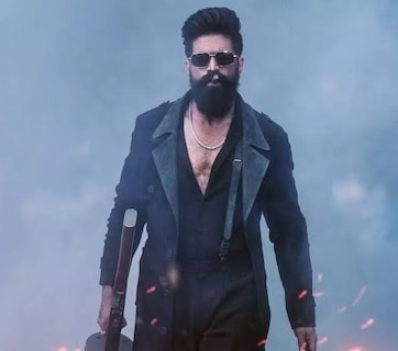 Toxic Box Office Collection: अंग्रेजी और कन्नड़ में शूट हुई थी टॉक्सिक, लेकिन कमाई में दोनों भाषा में हुआ नुकसान, हिंदी ने बचाई लाज