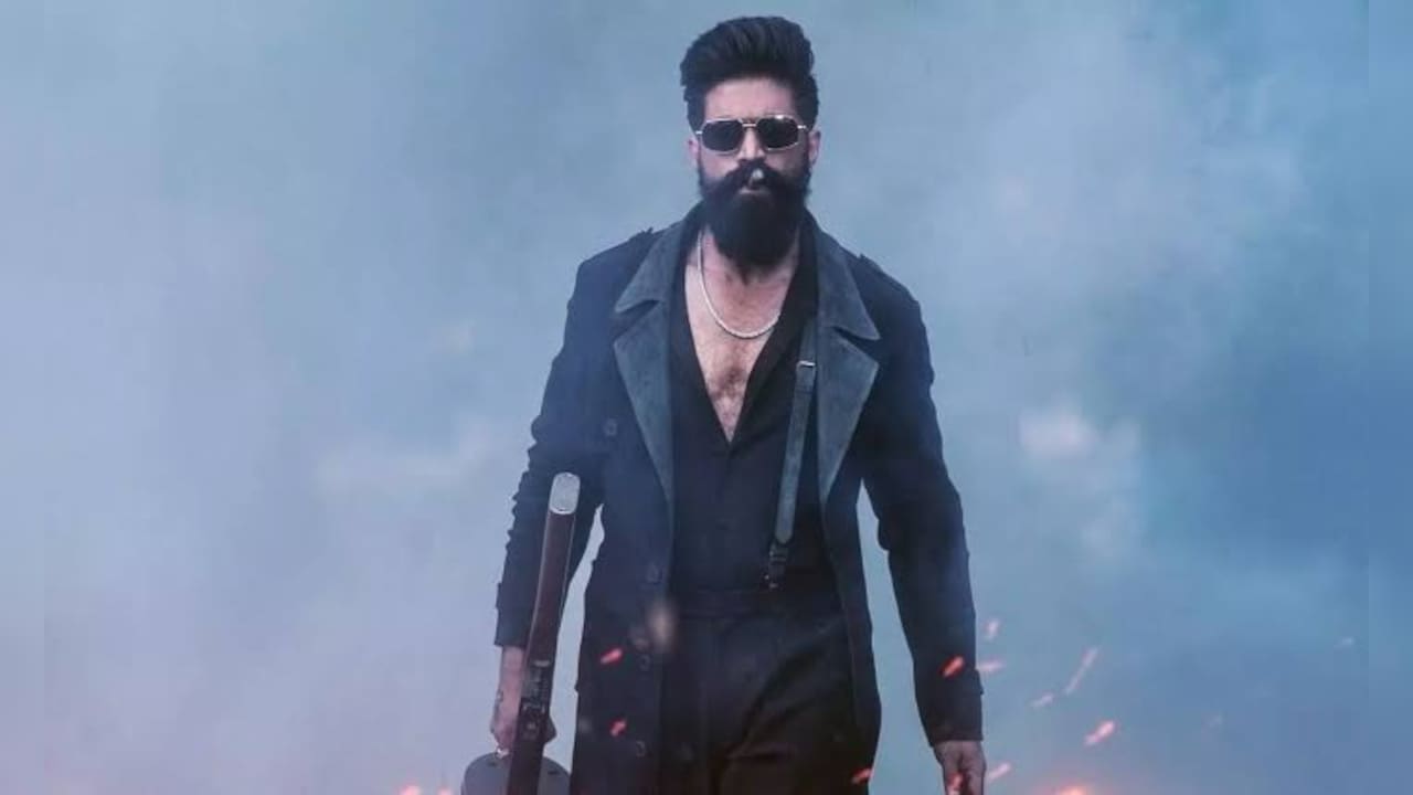Toxic Box Office Collection: अंग्रेजी और कन्नड़ में शूट हुई थी टॉक्सिक, लेकिन कमाई में दोनों भाषा में हुआ नुकसान, हिंदी ने बचाई लाज