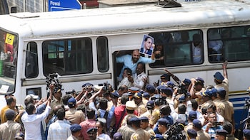 IIT Bombay Student Suicide: Police Detain Congress MP Varsha Gaikwad, Protesting Party Workers