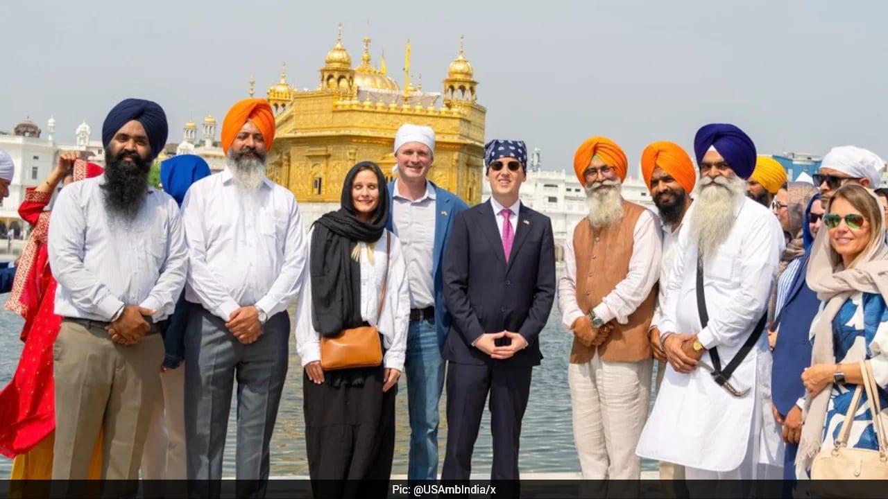 "Special Place": US Envoy Sergio Gor Visits Amritsar's Golden Temple