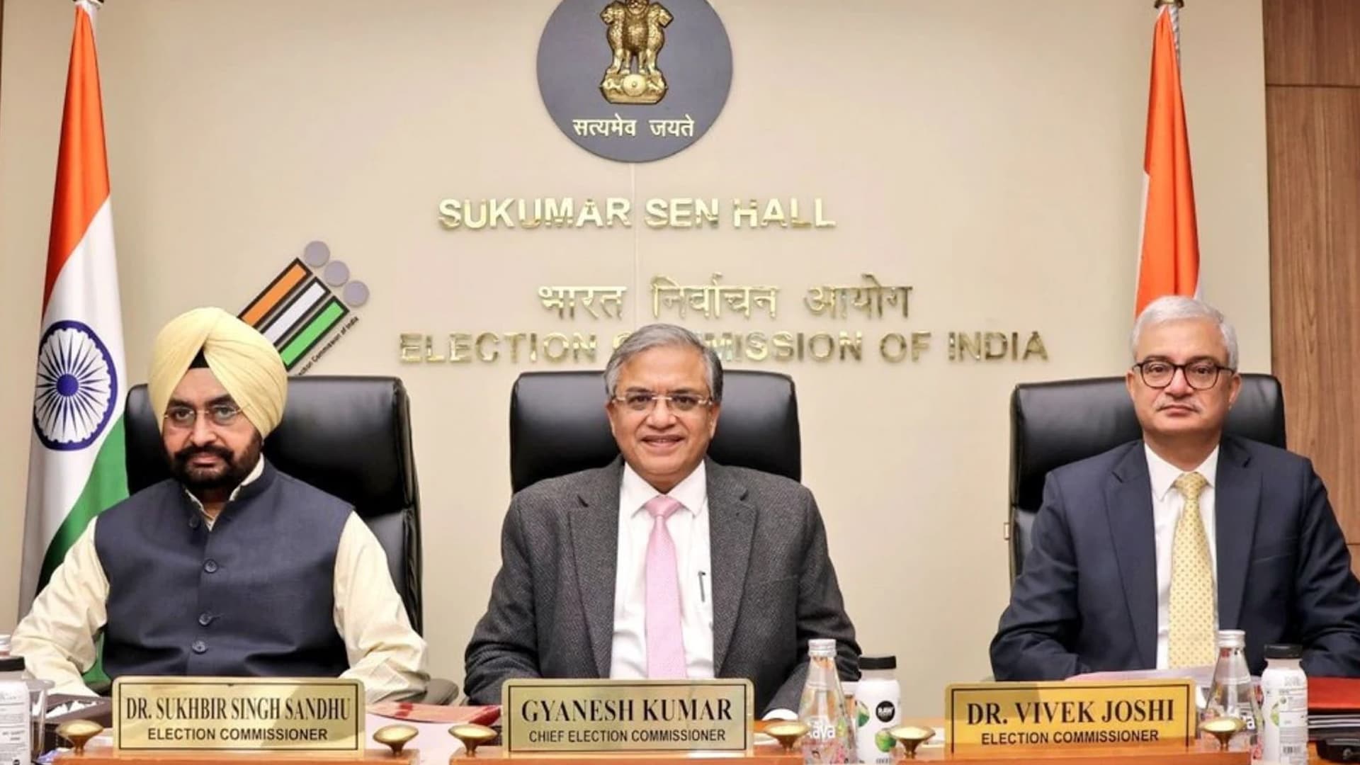 Poll Panel Drops Added Declaration From New Voter Form For Non-SIR States