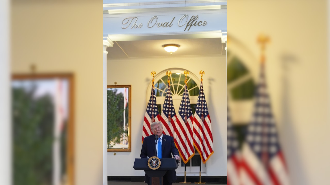 Trump Promises $5,000 'Dividend' To American Adults If Republicans Win Mid-Term Elections