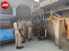 सरेंडर करो नहीं तो कार्रवाई होगी तेज! वैशाली में हत्याकांड के फरार आरोपियों के घर पर चला बुलडोजर