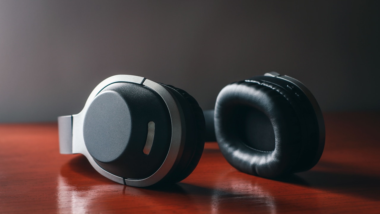 How To Reduce ANC Headphone Pressure: 10 Easy Fixes That Help How To Reduce ANC Headphone Pressure: 10 Easy Fixes That Help