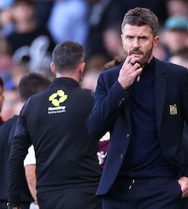 Michael Carrick Demands Manchetser United Response After Pathetic Jibes
