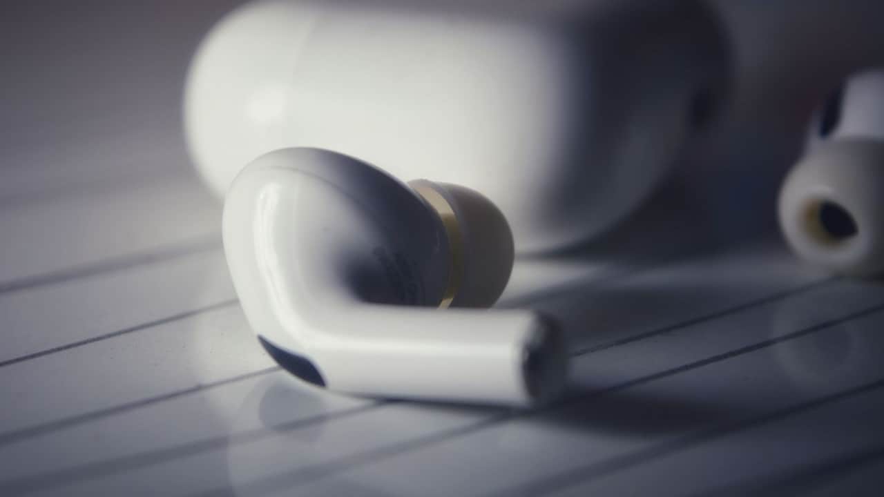 Apple AirPods Pro 3 Wireless Earbuds Apple AirPods Pro 3 Wireless Earbuds