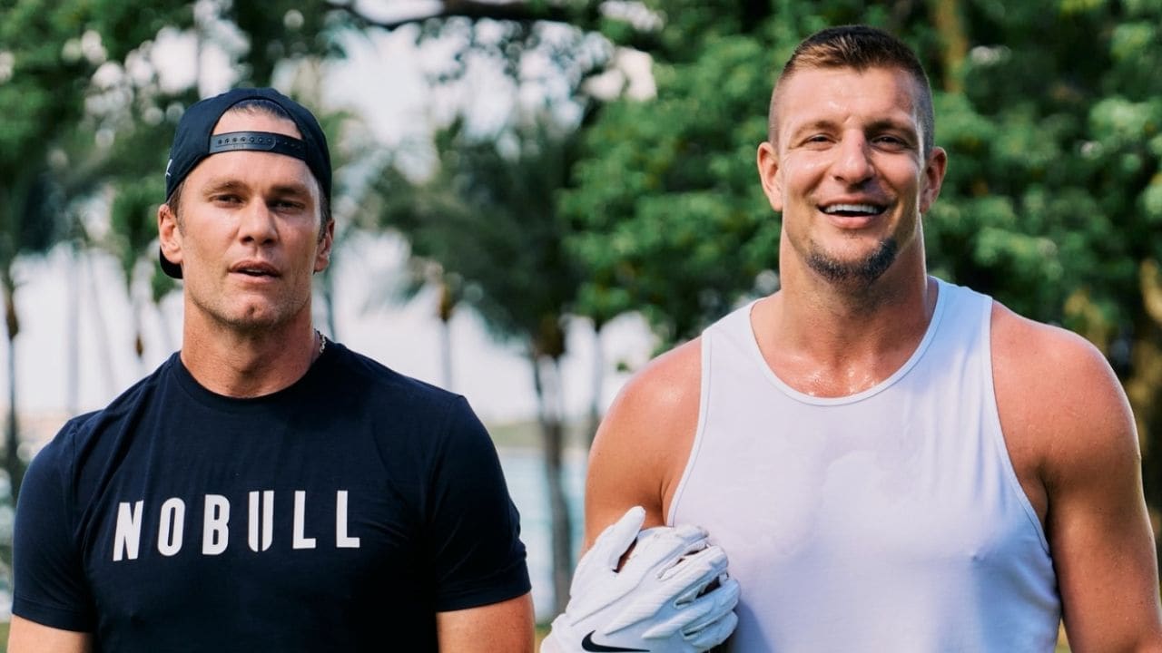 Rob Gronkowski Jokes About Tom Brady’s Dating Preferences