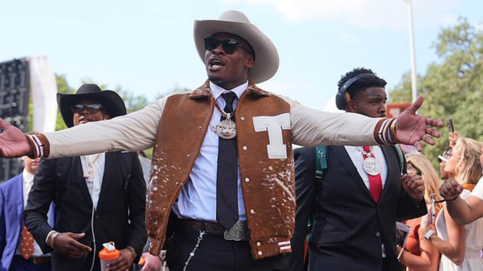 Urban Meyer Calls For Colin Simmons Suspension After Controversial Act