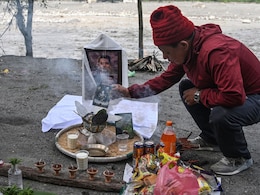 नेपाल बाढ़ पीड़ितों के दर्द का मजाक कौन उड़ा रहा? सोशल मीडिया ट्रोल्स पर शिकंजा, PM बालेन ने बनाई साइबर टीम