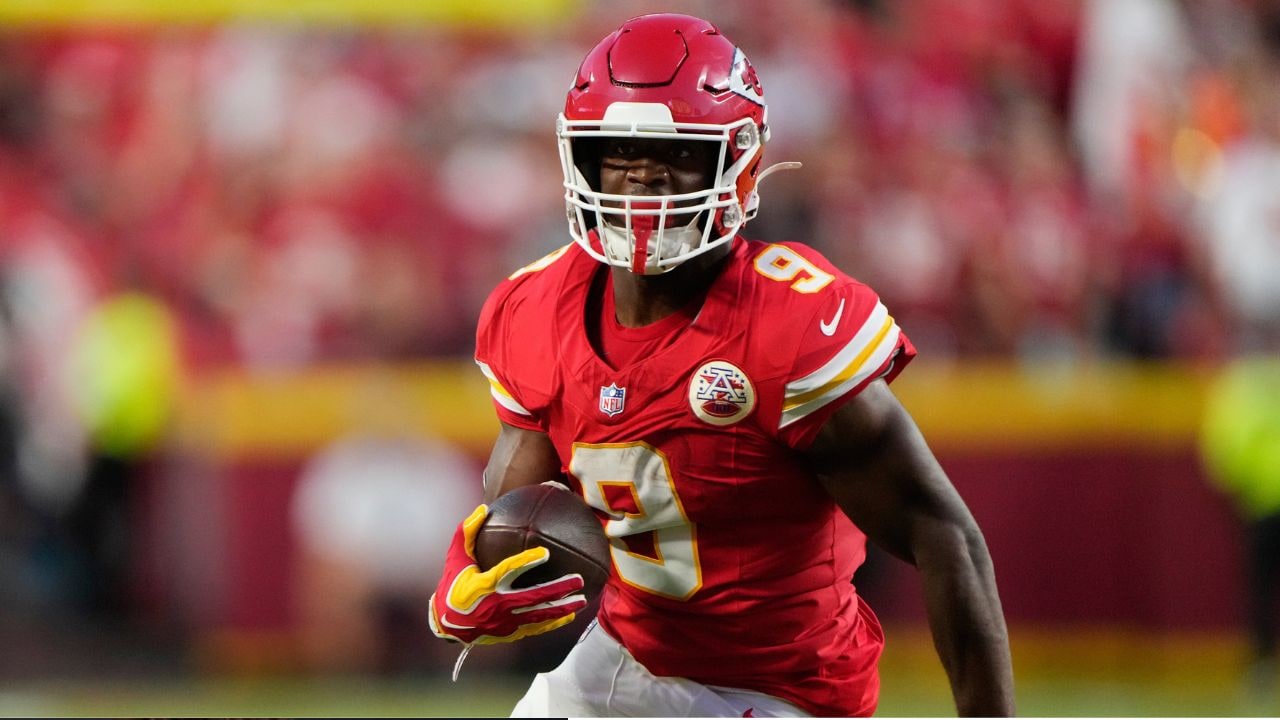 Chiefs Star Kenneth Walker III Fined By NFL After Throwing Football Into Stands vs Broncos