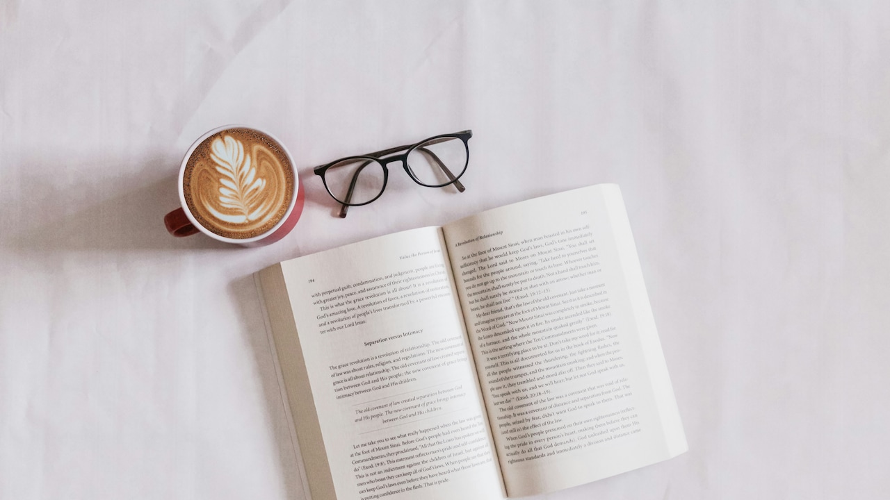A selection of 5 books that continue to strike a chord with readers on Amazon