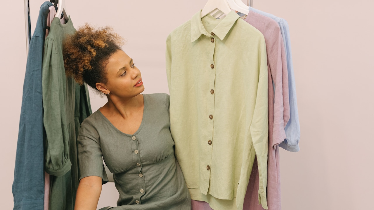Why Does Linen Stretch And Crease? 10 Fabric-Care Myths Explained Why Does Linen Stretch And Crease? 10 Fabric-Care Myths Explained