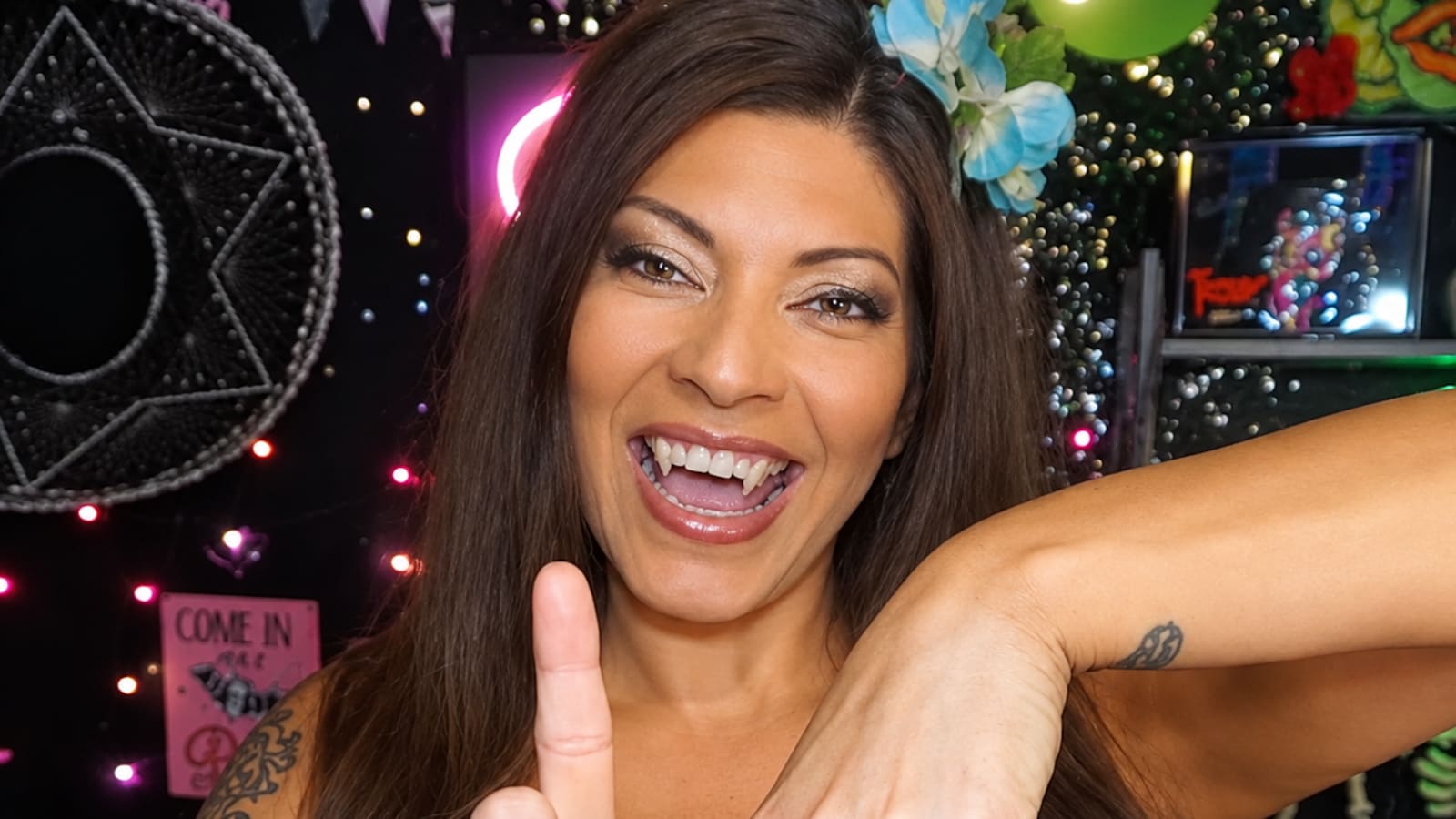 Ex WWE Diva Opens Up About Her Meeting With Luke Perry