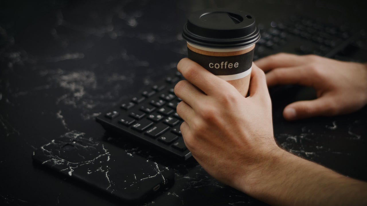 US School Student Suspended For Bringing Coffee To Class, Claims She Was Practicing 'Civil Disobedience'