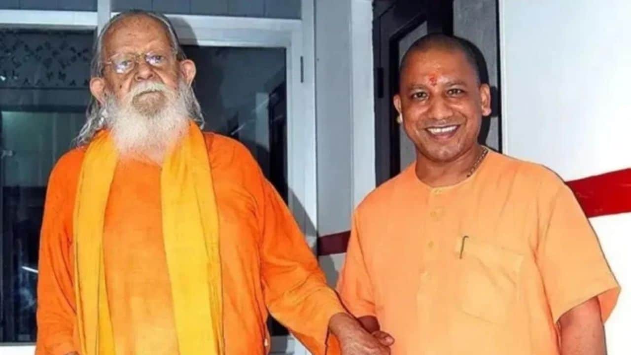 कैसे योगी आदित्यनाथ की अपने गुरु महंत अवैद्यनाथ से हुई थी पहली मुलाकात, कब घर छोड़कर आए